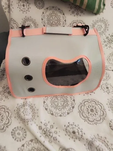 Soft shoulder carrier photographed by a verified buyer